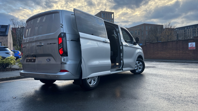 Ford Transit Custom 320 L1 Diesel Fwd 2.0 EcoBlue 150ps H1 Double Cab Van Limited - Image 45